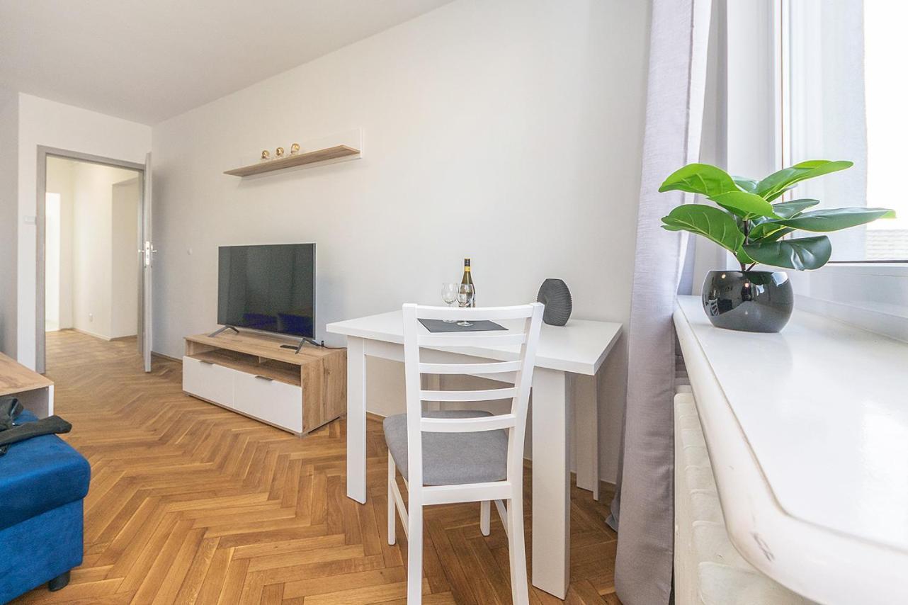 Glow Apartments, Apartament Kolobrzeska Gdańsk Exterior foto